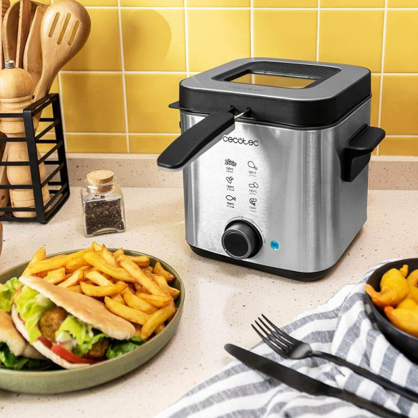 Freidora eléctrica Cecotec CleanFry Advance 1500 Inox de 900W y 1,5L con filtro OilClean